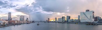 Sturm in Rotterdam (skyline, panorama)
