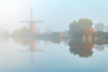 Molens Kinderdijk in de ochtendmist