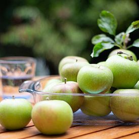 Pommes dans un bol de fruits sur Annemieke Glutenvrij