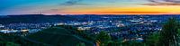 Duitsland, Stuttgart panorama van verlichte skyline van binnenstad van adventure-photos thumbnail