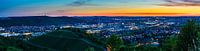 Duitsland, Stuttgart panorama van verlichte skyline van binnenstad