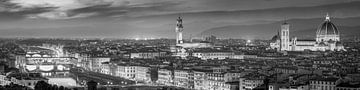 Panorama of the city of Florence in Italy in black and white by Manfred Voss, Schwarz-weiss Fotografie