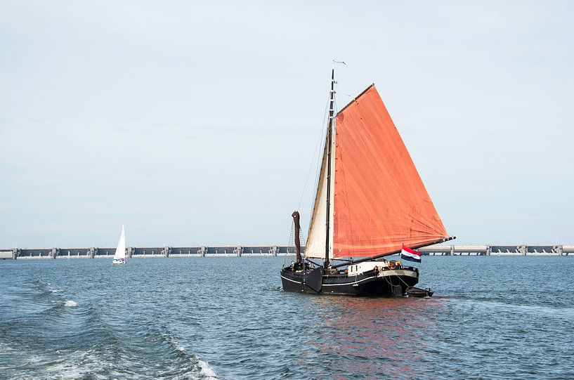 dutch sailing ship ont he haringvliet van ChrisWillemsen