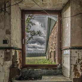 picture to the outside world by Coco Goes Urbex