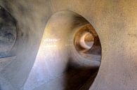 Spirale einer Keller-Passage Urbex-Standort in Deutschland von Twan van den Hombergh Miniaturansicht