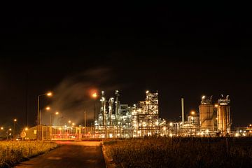 Chemische industrie 's nachts van Steven Van Aerschot
