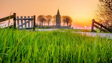Oude toren van Oosterwierum, Friesland, Nederland. van Jaap Bosma Fotografie