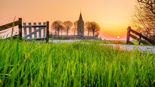 Oude toren van Oosterwierum, Friesland, Nederland.