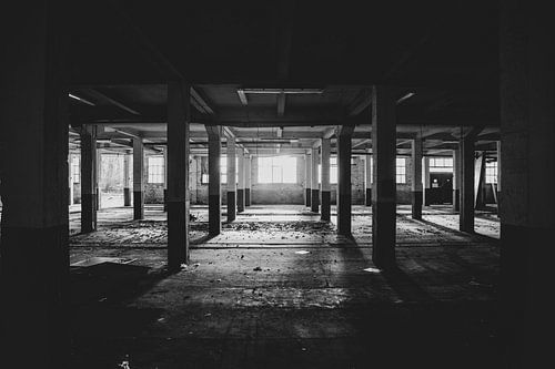 Hall d'usine abandonné