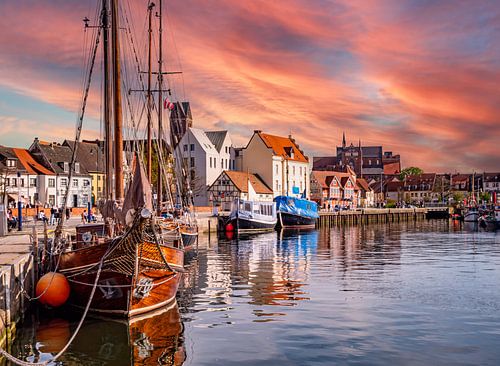 Oude haven van Wismar in Mecklenburg-Vorpommern aan de Oostzee