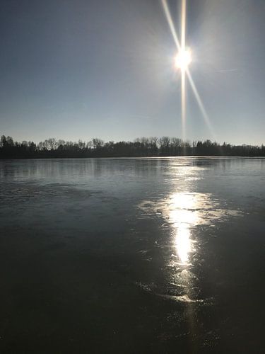 De zon op het ijs bij Heeresmeer 2