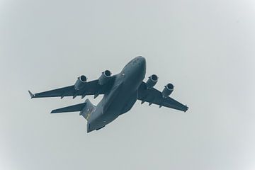 Boeing BDS C17 Globemaster III stijgt op.