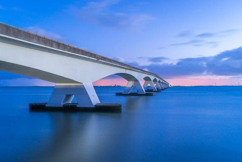 Zeeland-Brücke von Carla Matthee