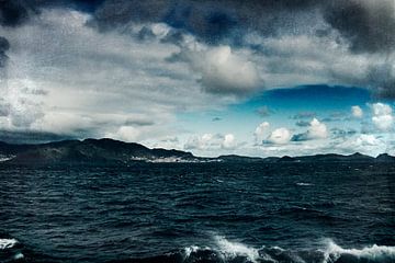 Stormy sea by Dirk Wüstenhagen