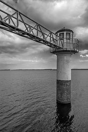 Torentje met loopbrug by Peter Bartelings