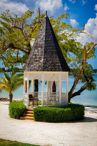 Trouwkapel op tropisch eiland 