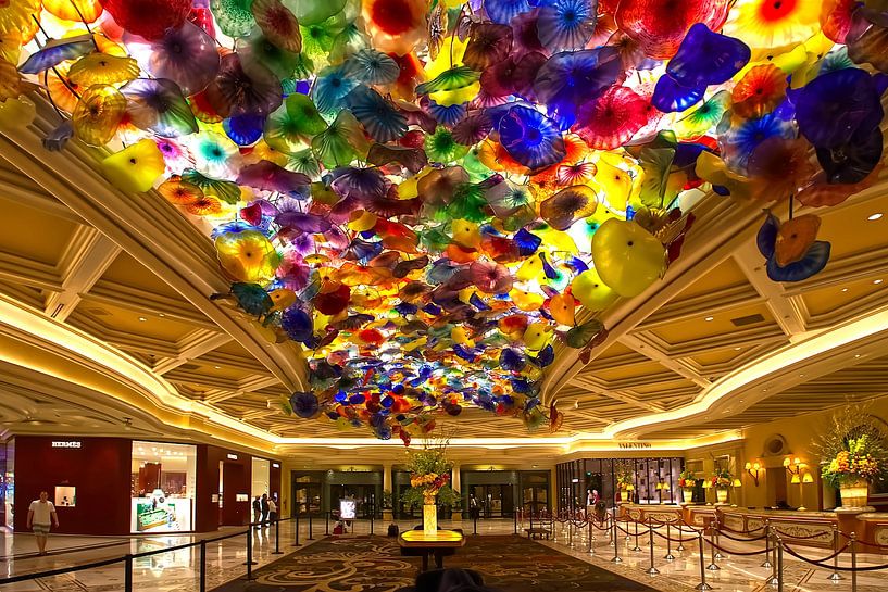 Hall d'entrée du Bellagio Hotel &amp;amp ; Casino avec plafond floral en verre par Robert Jan Smit
