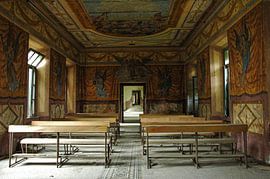 Kirche in verlassenem Kloster/Abtei. von Heleen Sloots