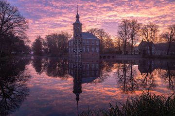 Sonnenaufgang am Schloss Bouvigne bei Breda von Jos Erkamp