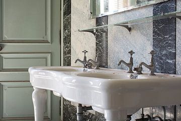 Marmeren badkamer