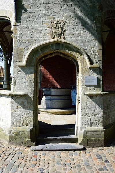 Cisterne by Frank's Awesome Travels