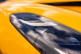 Lotus Emira auf der Rennstrecke von Assen - Autovisie Supertest 2022 von Martijn Bravenboer