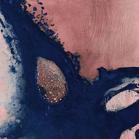 Abstraktes Gemälde in Marineblau und Rosarot - Minimalistischer Kunstdruck von Ela Szczepaniak