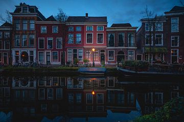 Roze huis, Oude Rijn, Leiden