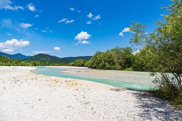 Der Fluss Isar bei Krün in Bayern von Rico Ködder