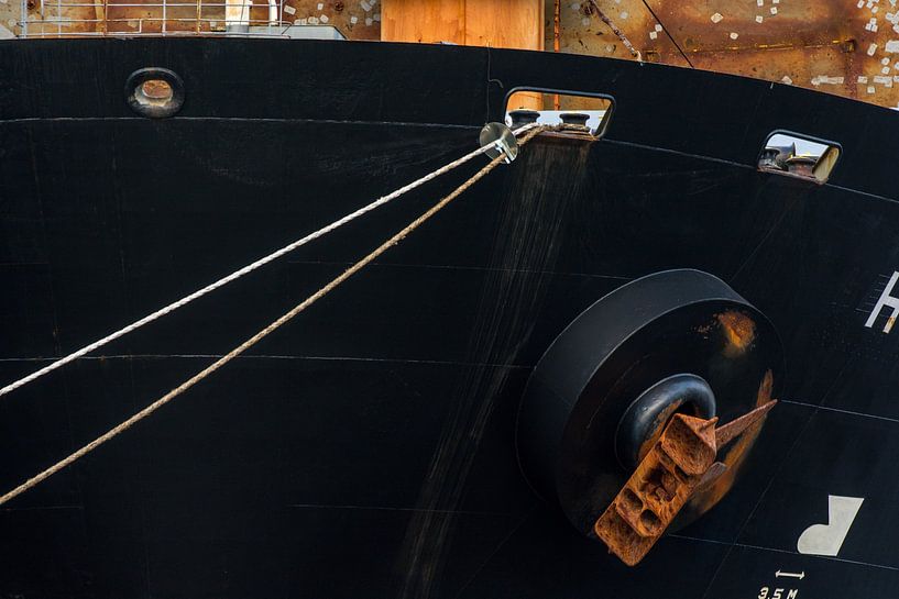 Details of sea-going vessels in the port of Amsterdam. by scheepskijkerhavenfotografie