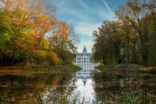 Autumn colors at Renswoude Castle