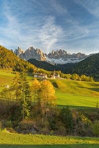 Soleil du soir à Sainte-Madeleine dans la vallée de Villnöss sur Michael Valjak