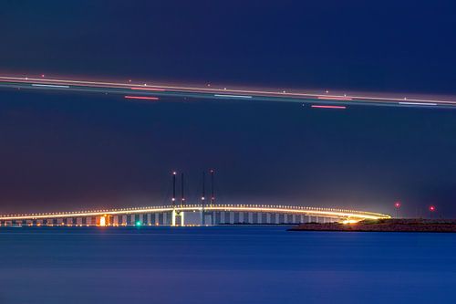 Bridge over the Oresund between Malmö and Copenhagen, in the evening