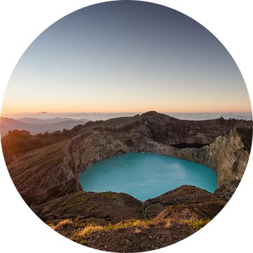 Zonsopgang aan het Kelimutu kratermeer van Steve Van Hoyweghen