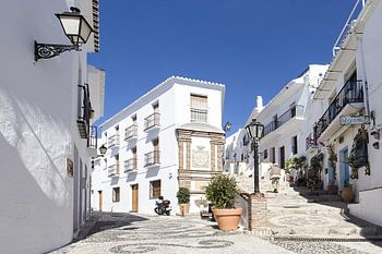 Das weiße Bergdorf Frigiliana, Andalusien