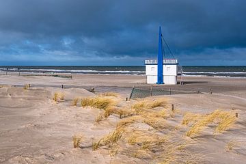 Beach and water guard on the Baltic coast in Warnemünde by Rico Ködder