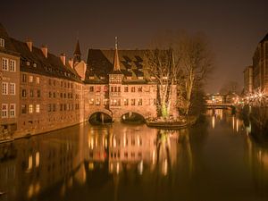 Nürnberg: Heilig-Geist-Spital bei Nacht