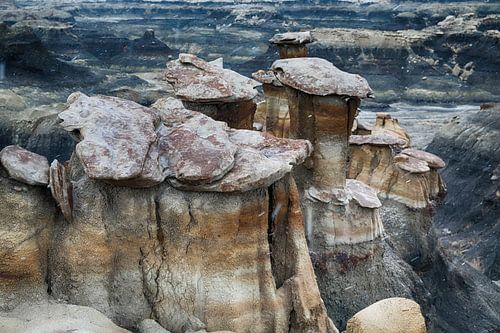 Bisti badlands-chocolade hoodoos in de winter New Mexico, VS