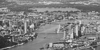 Rotterdam Skyline vanuit de lucht (zwart-wit)