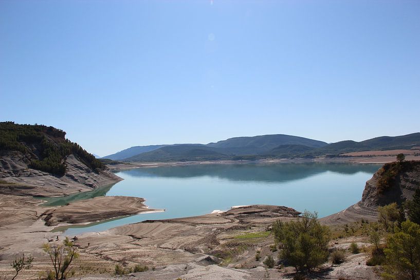Yesa Reservoir (Embalse de Yesa) by Wilma Overwijn