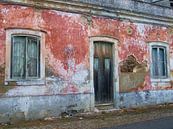 Achteraf straatje in Portugees dorp van Bart Uijterlinde thumbnail