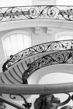 Round staircase in Petit Palais Paris by Alexandra Vonk