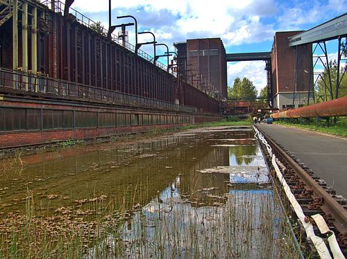 Koelbassin in de cokesfabriek
