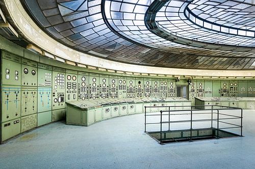 Abandoned Art Deco Control Room. by Roman Robroek - Photos of Abandoned Buildings