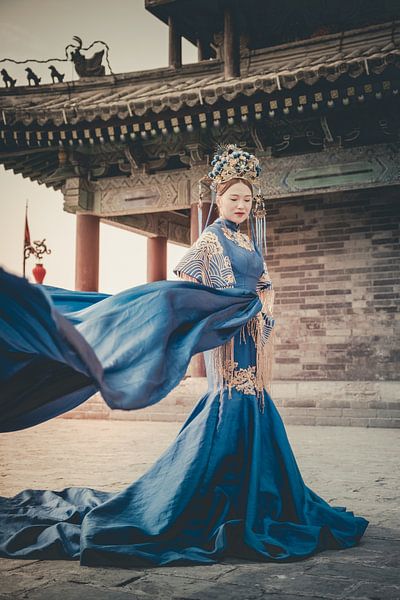 Chinese vrouw in jurk van Geja Kuiken