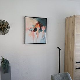 Photo de nos clients: Abstrait figuratif aux couleurs chaudes et pastel par Carla Van Iersel, sur toile