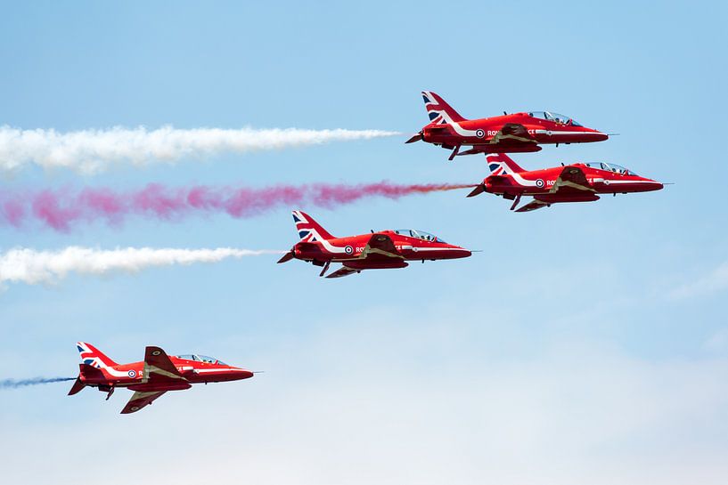 Vier Red Arrows met rode, witte en blauwe rook par Wim Stolwerk