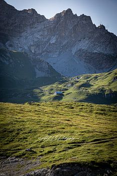 Einsame Hütte am Berg