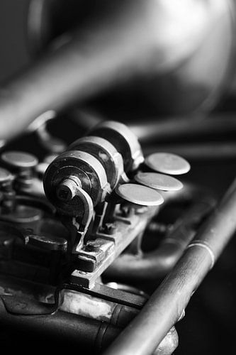 Oude trompet zwart-wit beeld