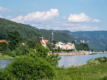 Vue de Bad Schandau sur les rives de l'Elbe en Saxe sur Animaflora PicsStock